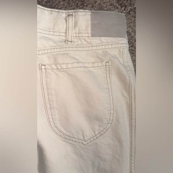 FREE PEOPLE WE THE FREE ASTER
SEAMED RELAXED STRAIGHT LEG JEANS
SIZE 29 CREAM - Picture 13 of 13